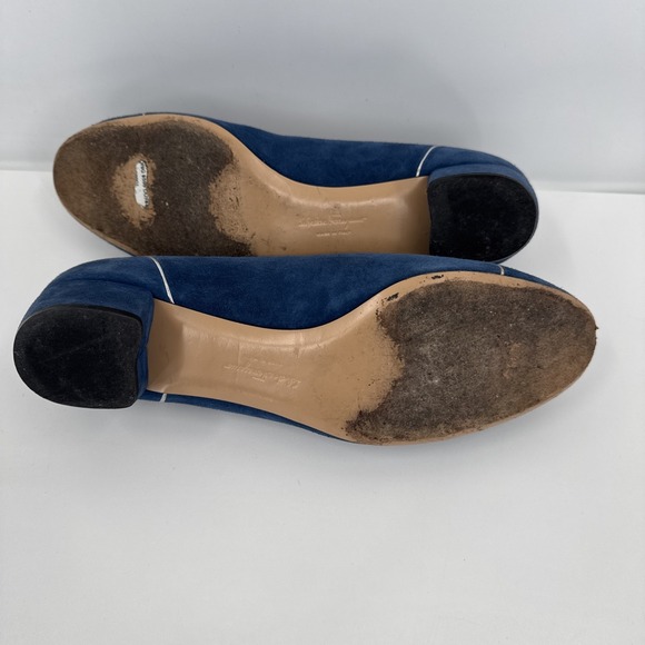 Salvatore Ferragamo Vara Blue Suede Heels Size 8 Silver Hardware VTG Classic - Picture 13 of 16